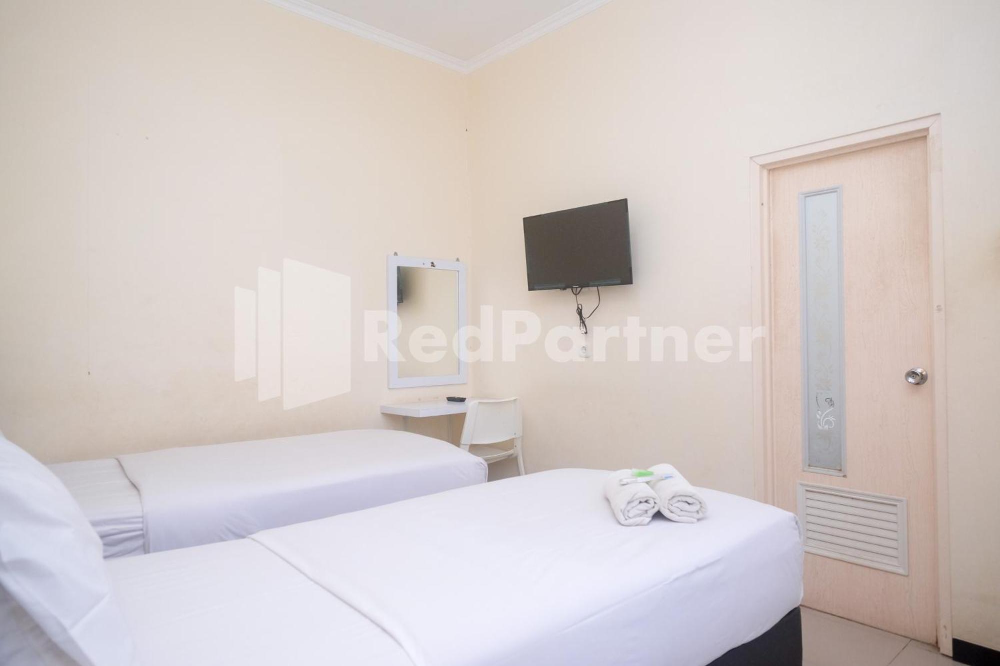 Griya Loka 2 Syariah Near Simpang Lima Mitra Reddoorz Hotel Semarang Exterior photo